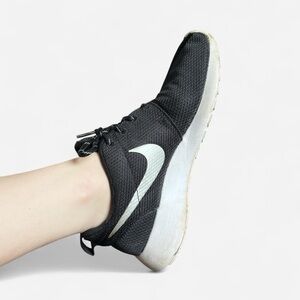 Nike Roshe sneakers